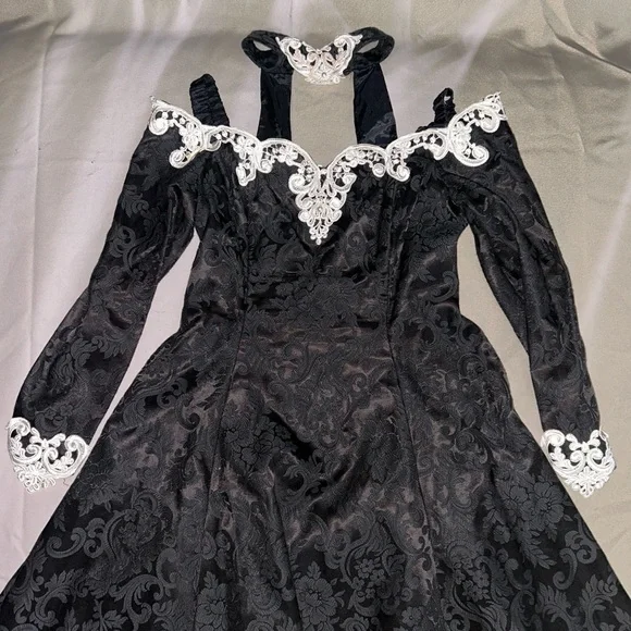 70s Scott McClintock Elegant Black Lace Goth Dress with White Accents 12